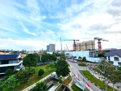 Senyum Residences (D14), Terrace #610580241